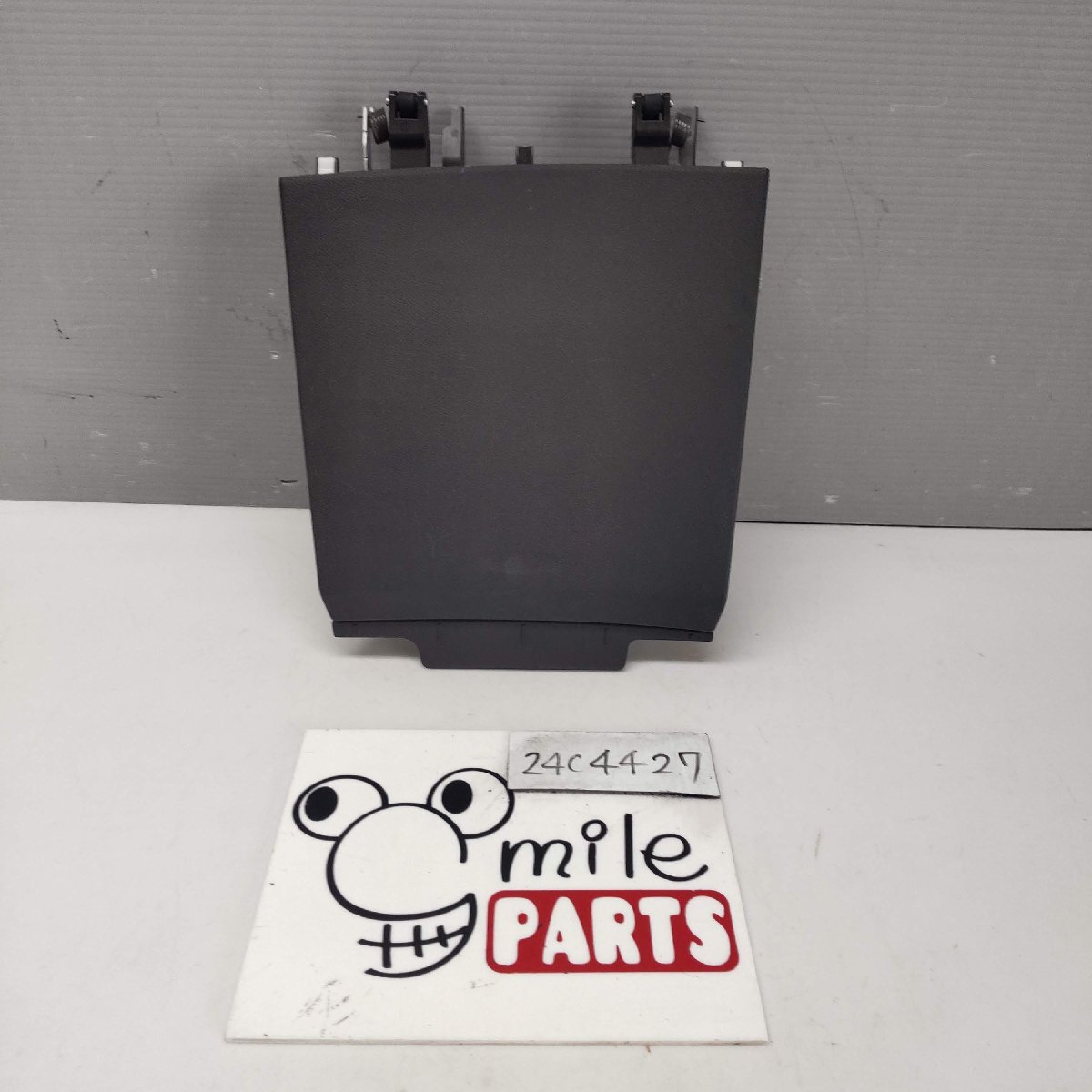 B21A デイズルークス 純正 中央上部物入れ 2Z5-29-2/24C4427*同梱不可拍卖