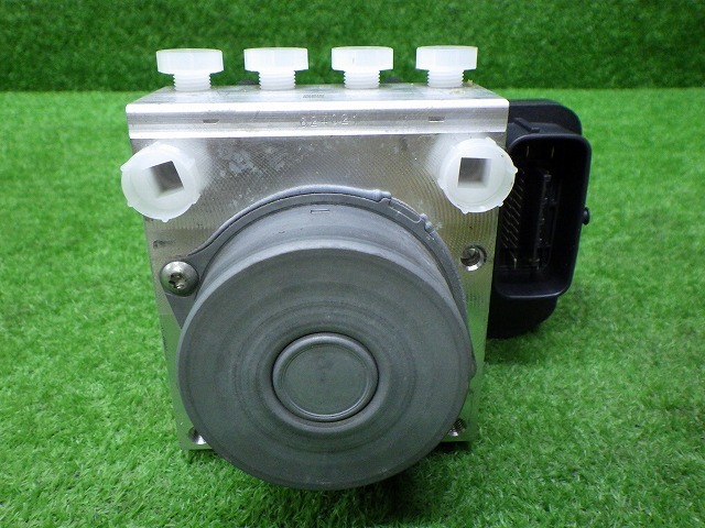 ダイハツ LA110S ムーヴ ABSアクチュエーター 44050-B2B90 240402001拍卖