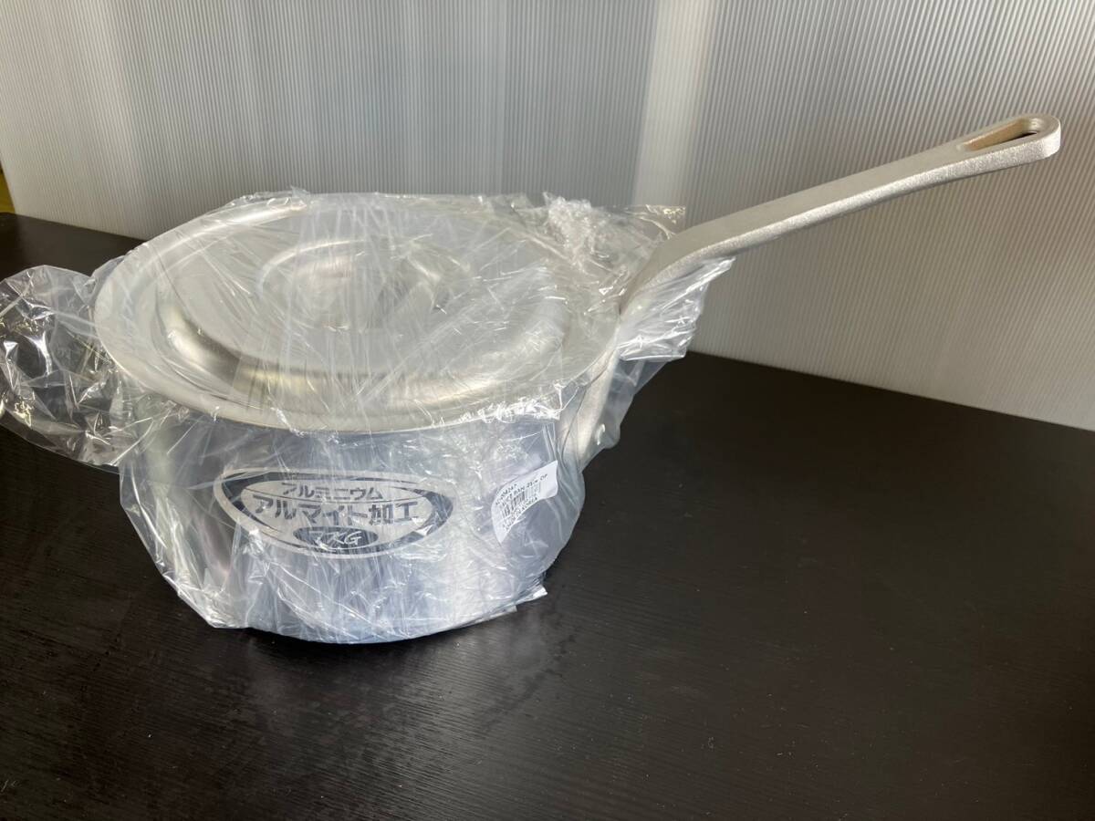 遠藤商事 片手深型鍋 アルミニウム アルマイト加工 目盛付 TKG 21cm AKT8221 キッチン用品 ガス火 業務用 店舗用品 ソースパン 14-45060拍卖