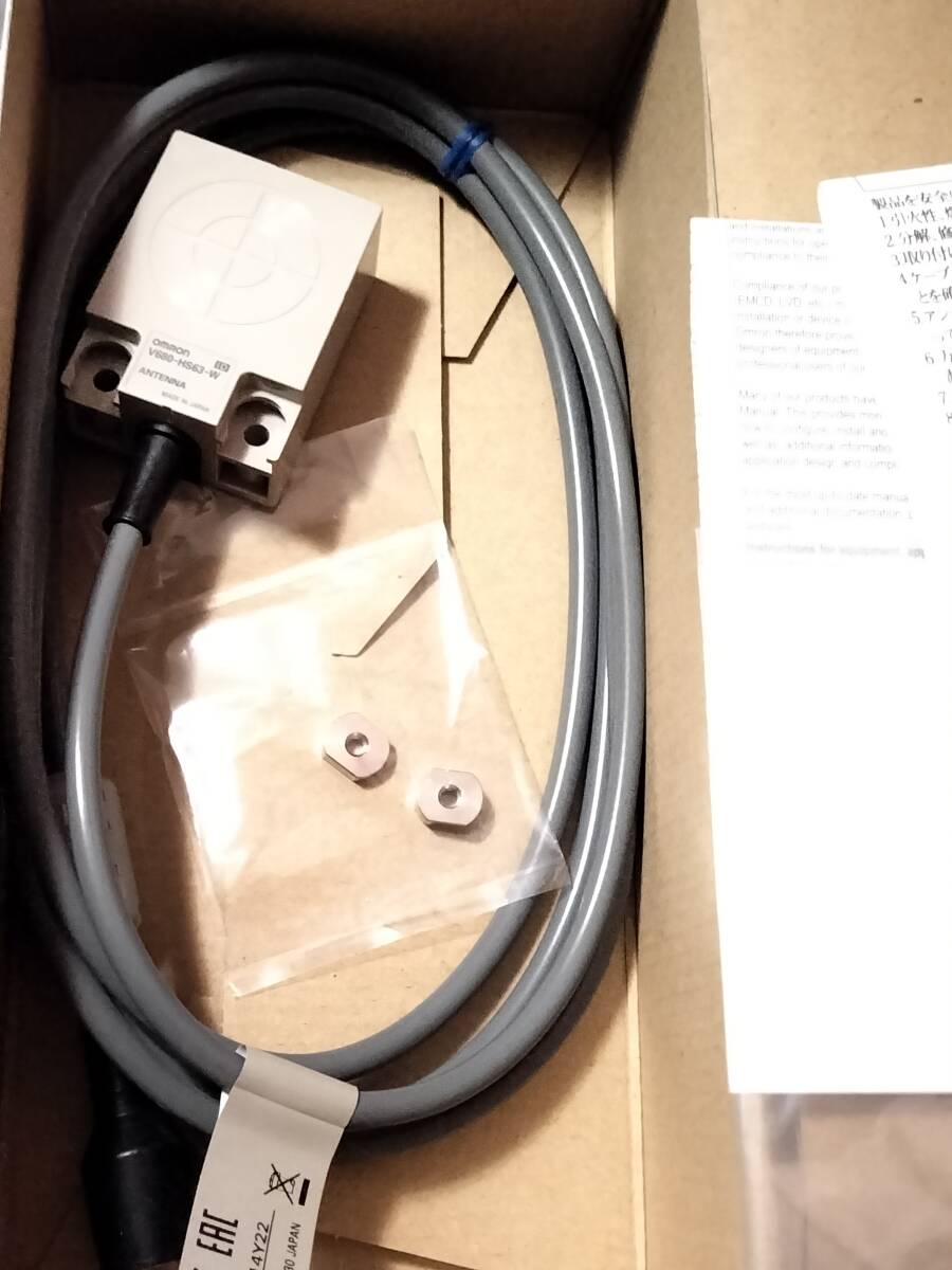 omron FA RFIDシステム アンテナ V680-HS63-W 2M 世界51カ国で使用可能 組立てライン仕分け、作業指示 トレーサビリティ履歴 寿命管理拍卖