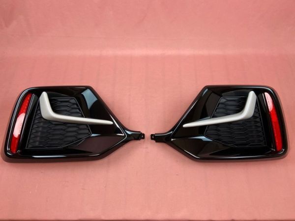 新品 ホンダ シビックハッチバック FK7 純正 リヤバンパーガーニッシュ プラチナホワイトパール拍卖