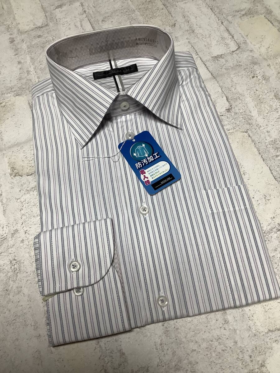 新品未使用★39-82 表示 長袖Mサイズ かわいいワイドカッターシャツ★綿ポリ ゆったりドレスシャツ 形態安定 ピンクグレー系ライン拍卖