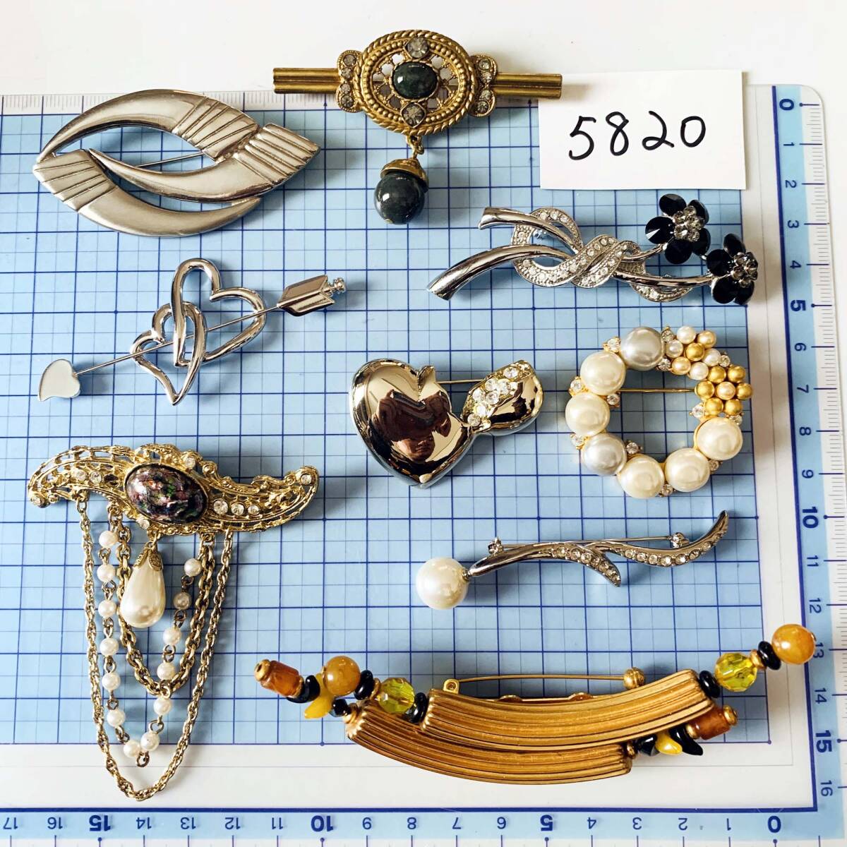 美品 瑠璃ガラス フェイクパール カラーストーンなど 各種ブローチ お得9点セット おまとめて 大量 No.5820拍卖
