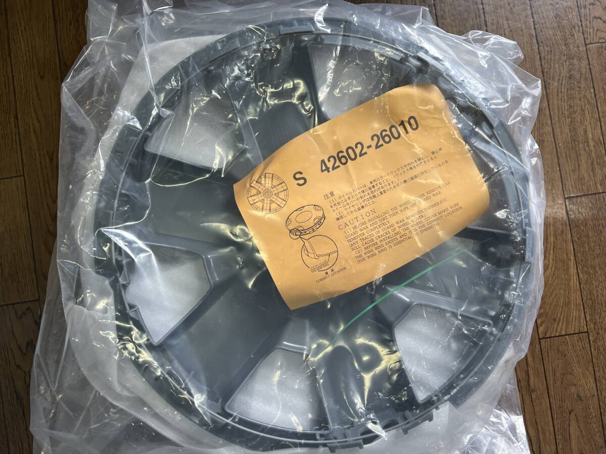 ★ 新品未使用品トヨタ 200系レジアスエース ハイエース 15インチ ホイールキャップ ホイールカバー 4枚セット 42602-26010 ★拍卖