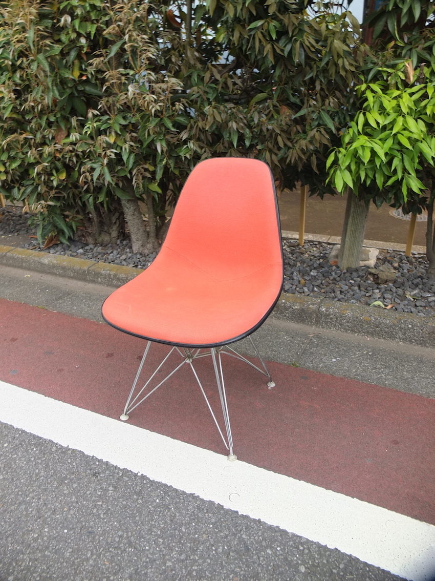 1970s Herman Miller「Eames FRP Side shell chair」Modern Furniture Sales イームズ シェルチェア エッフェルベース ハーマンミラー No,2拍卖
