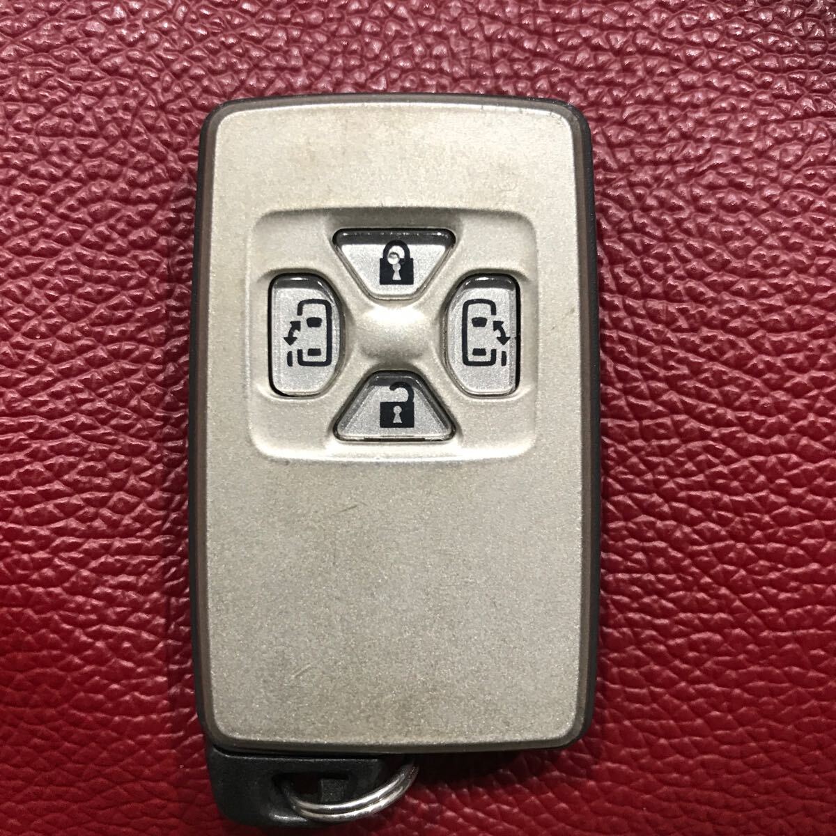 トヨタ エスティマ スマートキー 4ボタン 両側スライドドア用 キーレス 中古品!①拍卖