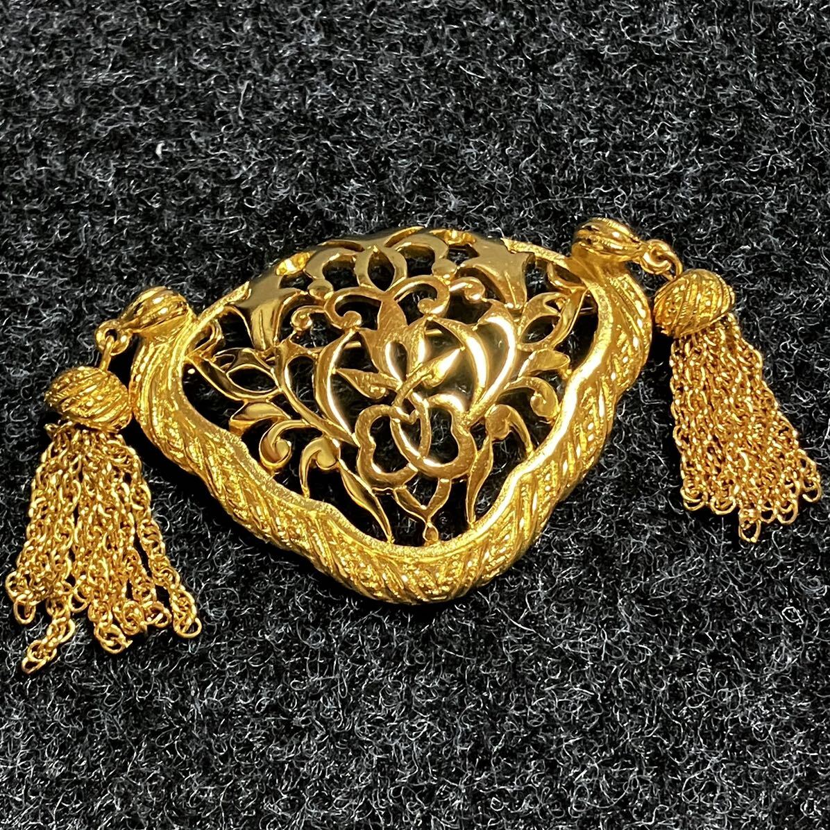 【m】ヴィンテージ ブローチ 透かし ゴールドカラー フリンジ拍卖