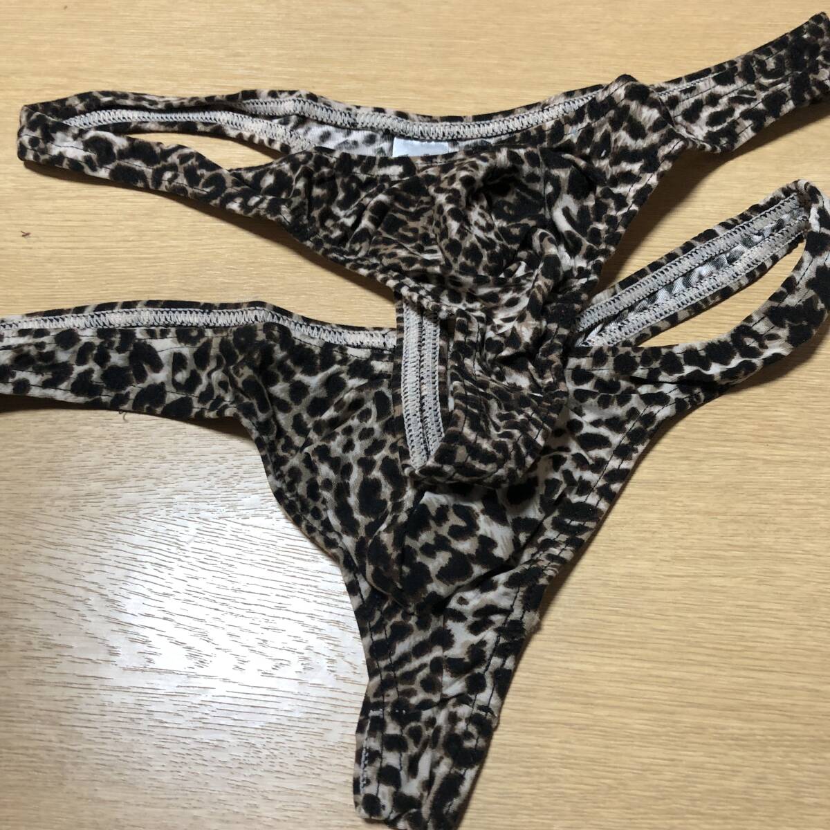 新品●送料無料●同色 画像1 2枚セット●メンズTバック 爽快なアニマルプリント ブラウンXXL 2枚拍卖