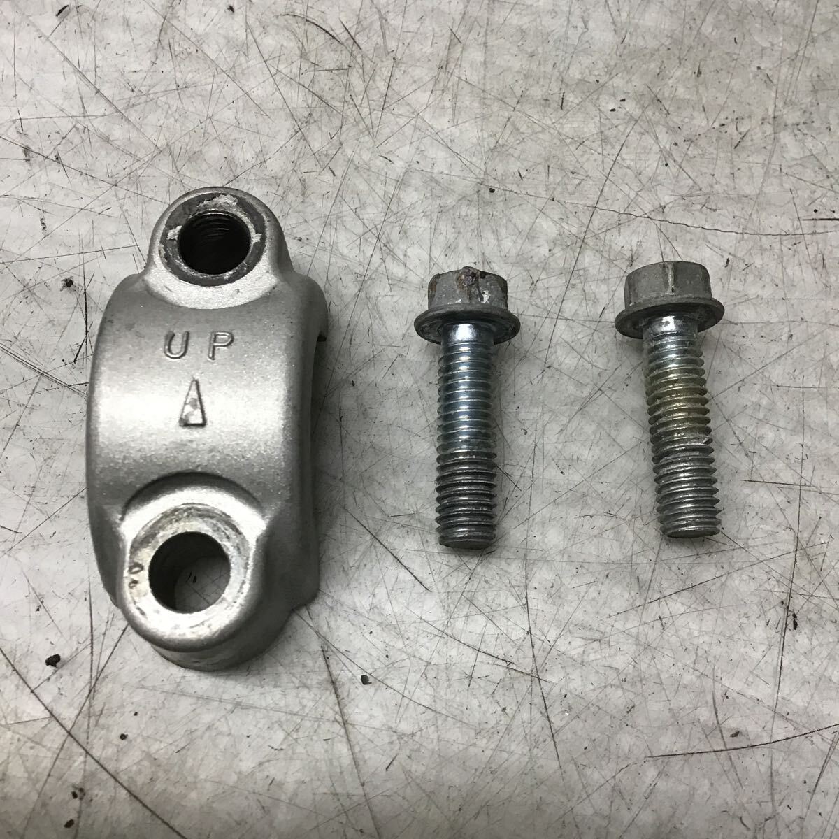 C41-25 ホンダ マグナ50 AC13 マスターシリンダー クランプ 純正部品拍卖