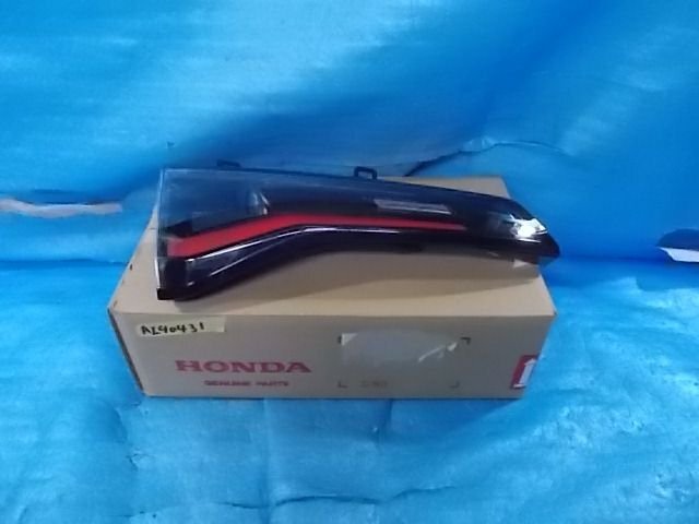 未使用品 ZR-V RZ3 / RZ5 左 フィニッシャー テールランプ№ZAI40431拍卖