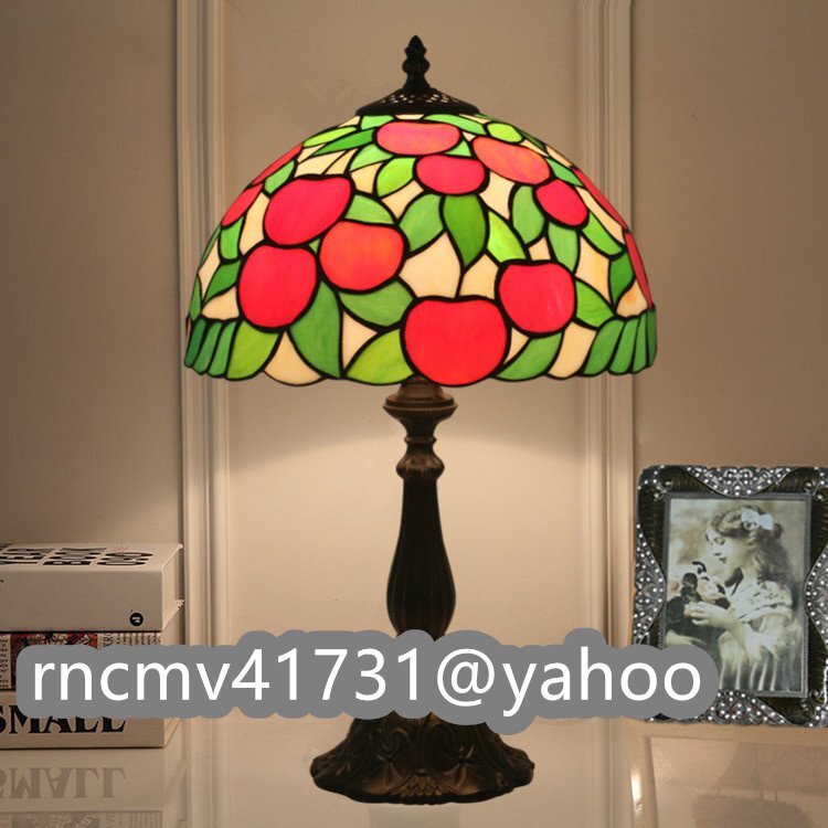 「81SHOP」 ステンドランプ りんご図案 ステンドグラス 室内装飾 照明 レトロな雰囲気 ティファニー技法 テーブルスタンド拍卖