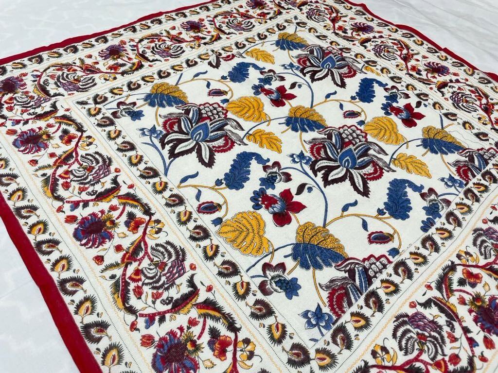 ◆105×105cm◆新品◆インド綿 エスニック風:テーブルクロス:テーブルカバー:タペストリー:cotton100%◆ベージュ×赤系拍卖