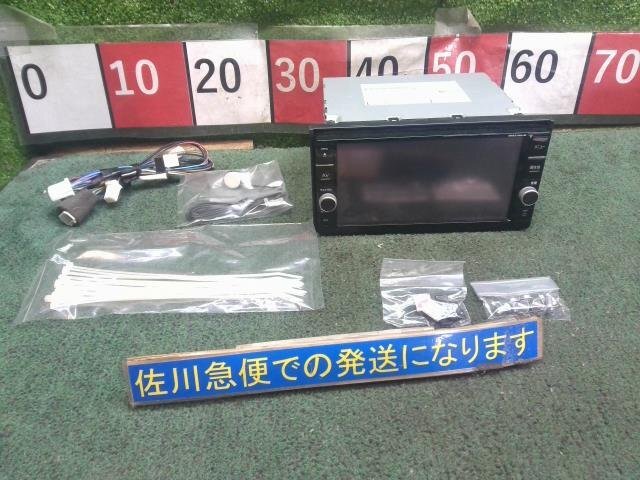 ★単品仕入れ商品★ 日産純正 B8260-7992H-NP カーナビゲーション カーナビ 動作未確認 配線付 取付ビス付 現状販売 中古拍卖