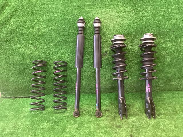 タント DBA-L375S ストラット・アブソーバーセット(1台分) カスタムX X07 48510-B2800.48531-B2E00拍卖