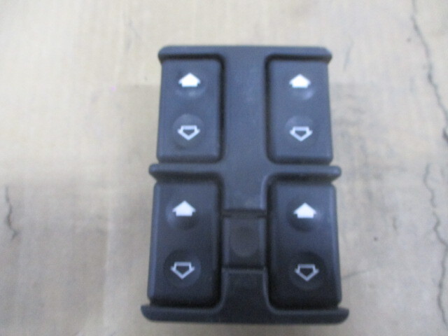 BMW 540i 5シリーズ E34 パワーウィンドウスイッチ 61311379075拍卖