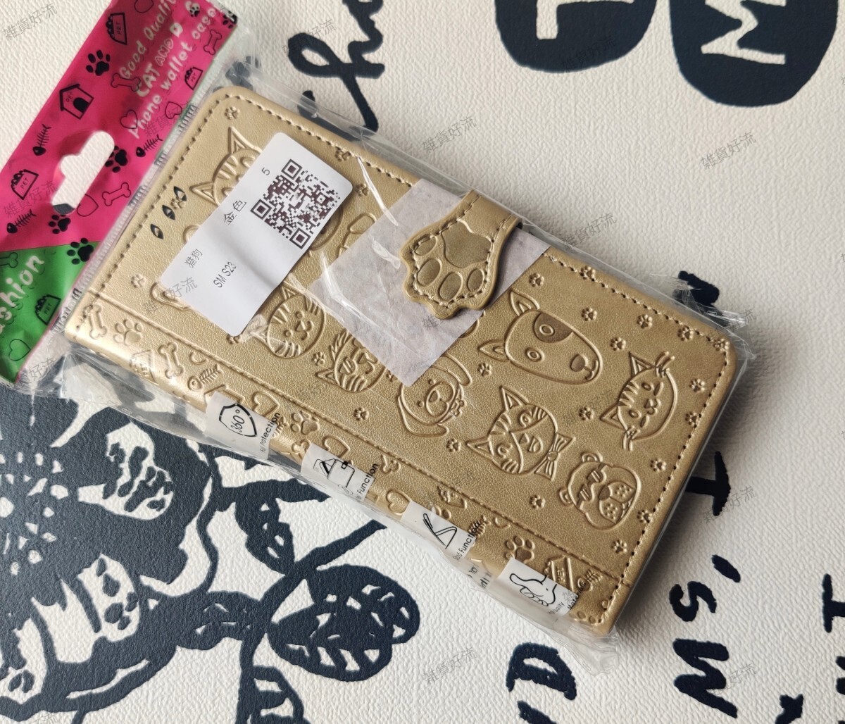 Galaxy S23 手帳ケース ゴールド 金色 犬と仲良し猫 拍卖