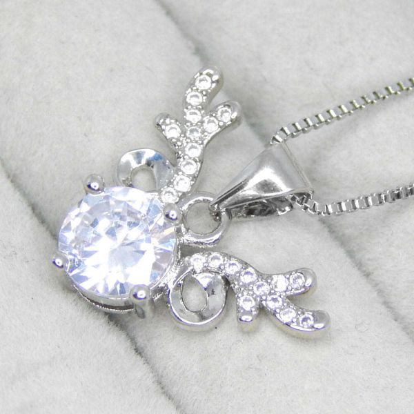 新品★送料無料 鹿の角ネックレス レディース シルバー925刻印 カラーストーン 宝石 アクセサリー ジルコニア プレゼント CZダイヤモンド拍卖