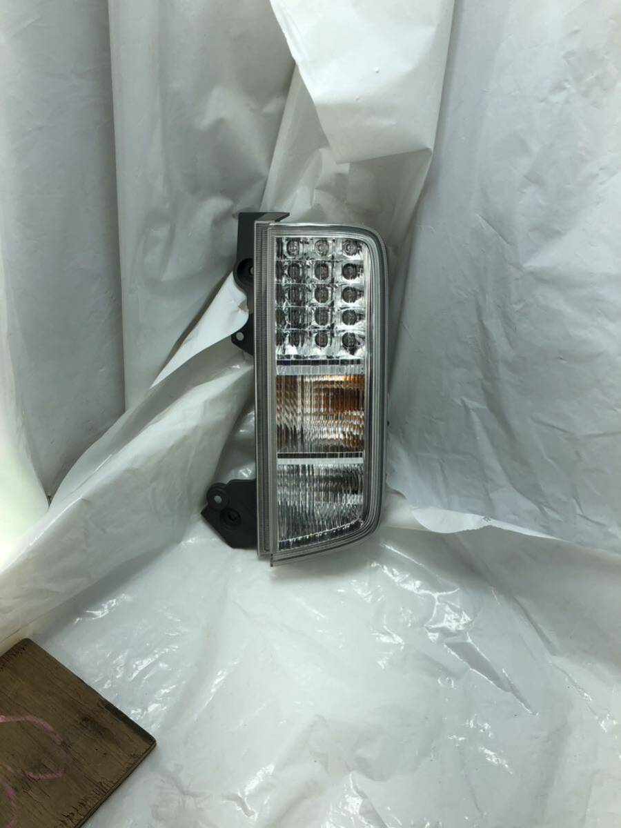 h3.108 綺麗 エルグランド NE52 右テールランプ/テールライト ライダー 右側運転席側 スタンレー P8960 拍卖