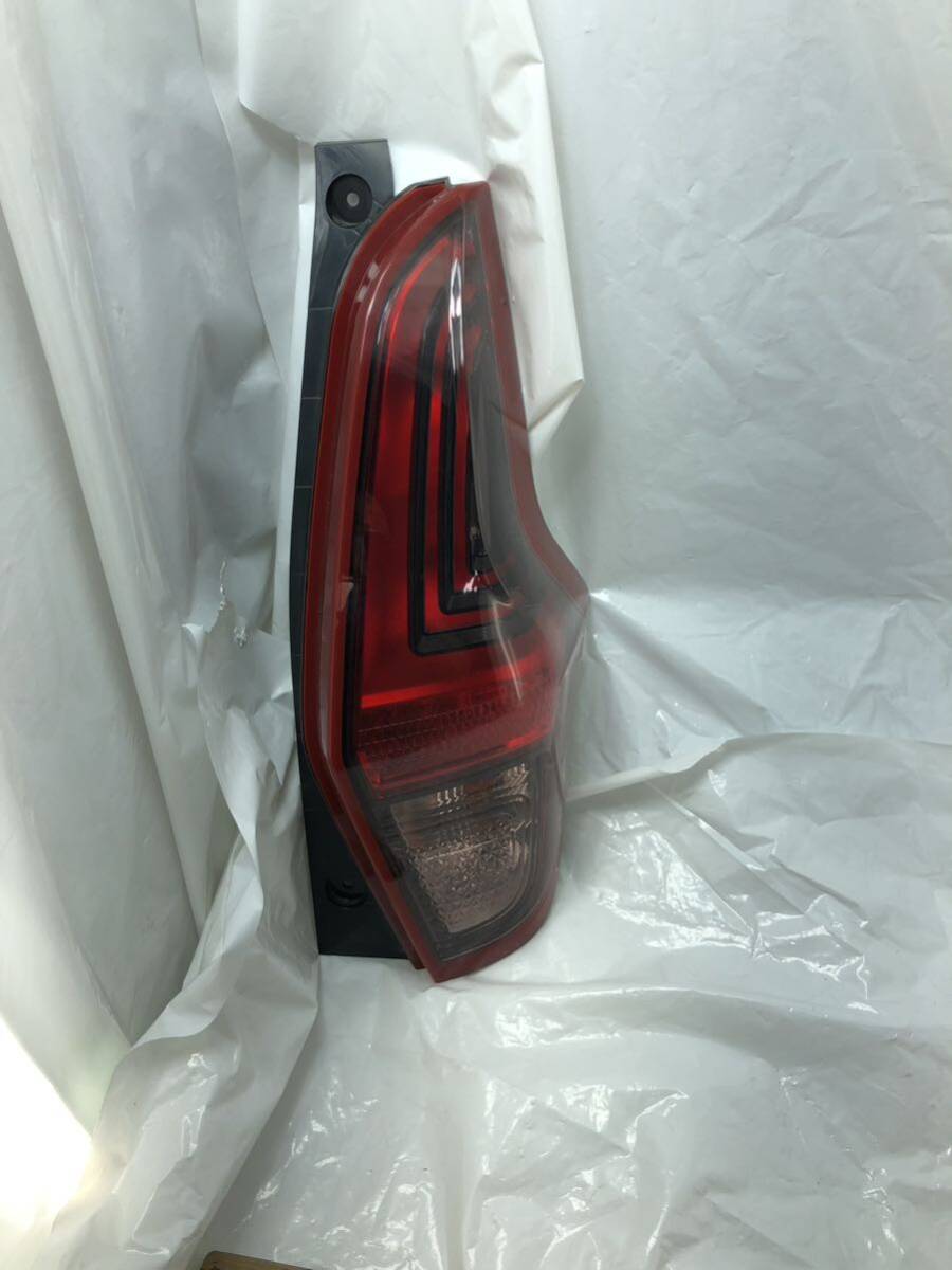 h3.109 綺麗 日産 デイズ B44W 右テールランプ ICHIKOH D231 右側運転席側 テールライト拍卖