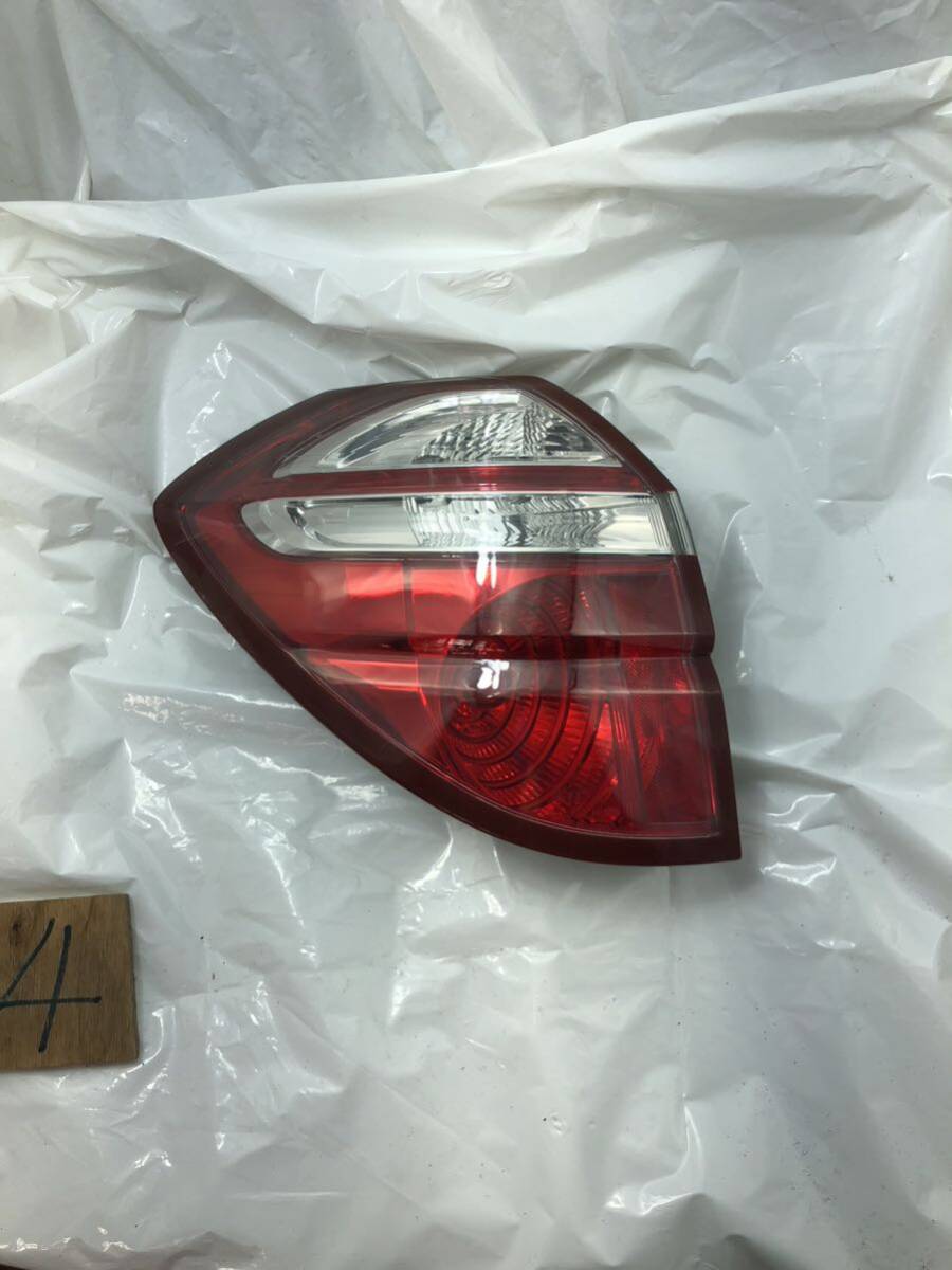 h4.5 レガシィ BP5 レガシィツーリングワゴン 助手席側 左テールライト テールランプ 220-20952拍卖