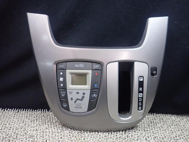 ムーヴ DBA-LA100S エアコンスイッチパネル X07 55910-B2551-B0拍卖
