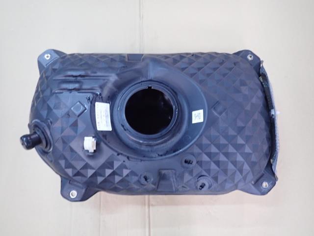 キャスト DBA-LA250S フューエルタンク R67 77001-B2180拍卖