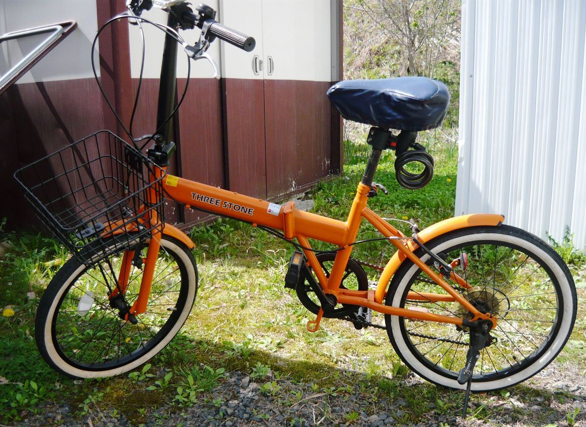 カラフルオレンジカラー 20インチ 6段変速 折り畳みサイクル LEDライト・かご・盗難防止鍵付き拍卖