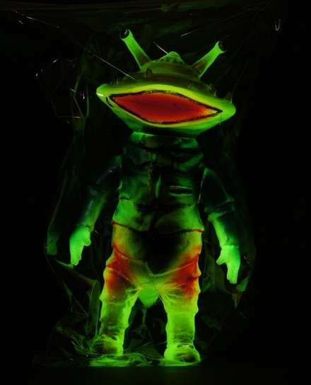 新品 送料無料 ヤモマーク カネゴン BLObPUS塗装 蓄光 GID G.I.D ウルトラマン ブロッパス 限定 フィギュア ソフビ 検) ウルトラセブン拍卖