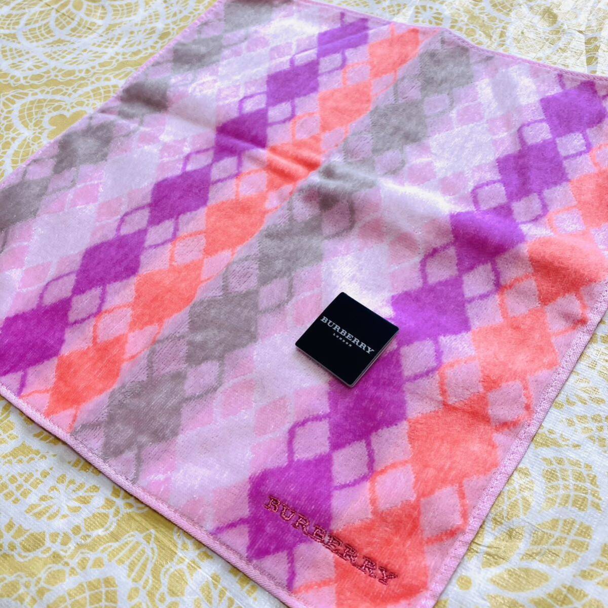 新品/BURBERRY/タオルハンカチ/正規品/バーバリー/綿100%/未使用/即決/ホースマーク/ハンドタオル/レディース/日本製/アーガイル/チェック拍卖