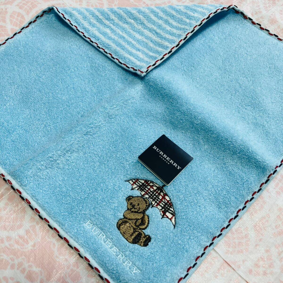 【レア】新品/BURBERRY/タオルハンカチ/正規品/バーバリー/未使用/即決/ブランド/日本製/ノバチェック/テディベア/クマくま傘/綿100%/水色拍卖