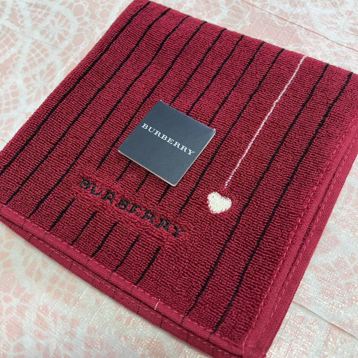 【人気柄】新品/BURBERRY/タオルハンカチ/正規品/綿100%/未使用/即決/ハンドタオル/バーバリー/ノバチェック/ハート/ブランド赤/レディース拍卖