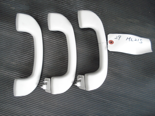 29 ルークス ML21S 天井取っ手 アシストグリップ3個セット パレット MK21S等?拍卖