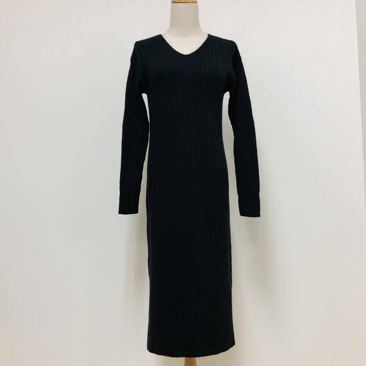 a04060 美品 UNIQLO ユニクロ ニットワンピース ミディ丈 毛混 リブ Vネック XS 黒 レディース シンプル ラフ エレガントガーリーチック拍卖