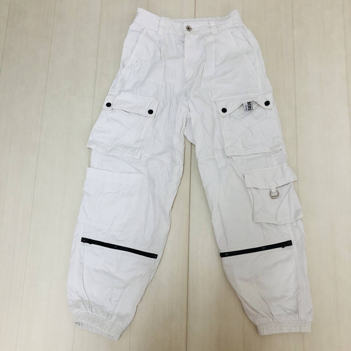 a04112 Bershka ベルシュカ カーゴパンツ ウエストゴム コットン100% ポケット EUR40 白 無地 メンズ 万能 ベーシックカジュアルスタイル拍卖