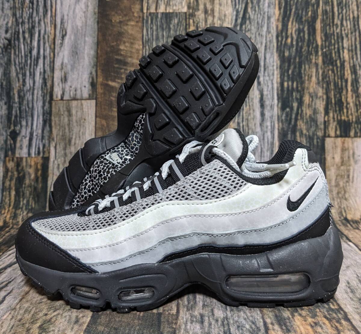 最後 22.5cm/US5.5 NIKE AIR MAX 95 LX “Safari” 検 DV5581-001 ナイキ エアマックス95 サファリ スモークグレー/ブラック/黒拍卖