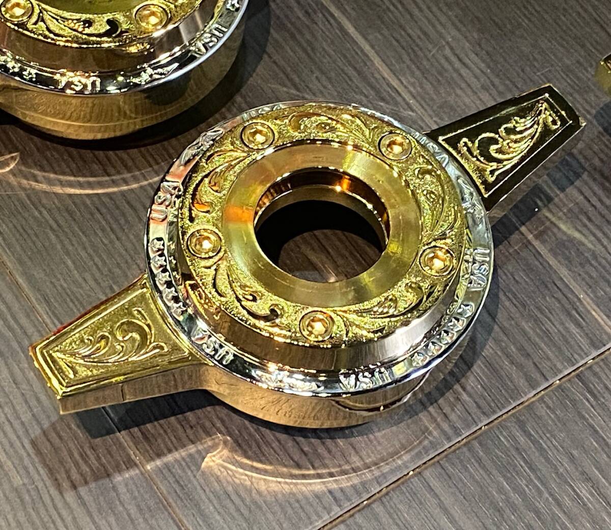 エングレービング ゼニスロッキングタイプノックオフ Zenith ゴールドコンビ デイトン インパラ キャデ ローライダー ハイドロ 彫刻拍卖