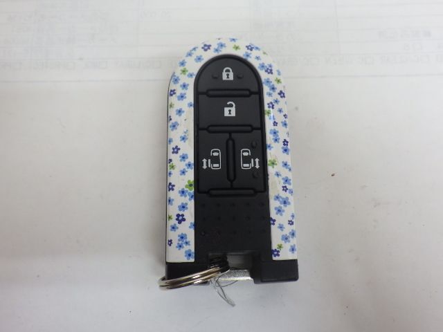 ★キャンバス Xリミテッド メイクアップ LA800S★スマートキー 純正 中古 ダイハツ 純正 中古 ダイハツ 両側 パワースライド拍卖