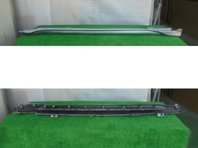 ホンダ/ヴェゼル RU3 Z用(モール付) 右サイドステップのみ NH830M No.509659【品番 71800-T7B-Z00ZD】拍卖