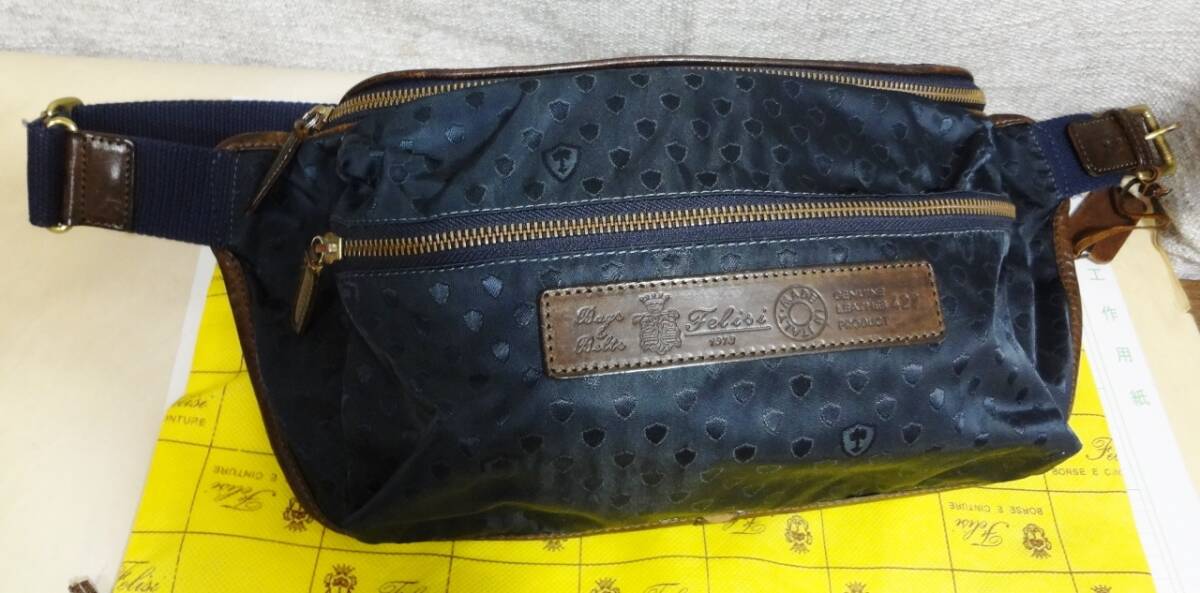 【美品 希少 人気】Felisi フェリージ 427 ショルダーバッグ ボディバッグ 斜め掛け レザー×ナイロン 紺 ネイビー拍卖