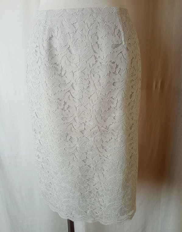 美品 ユナイテッドアローズ green label relaxing 総レーススカート 膝丈タイト ベージュ サイズ36 Sサイズ きれいめ 拍卖