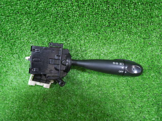 ダイハツ ムーヴ ラテ L560S ライトスイッチ ウィンカースイッチ 中古 173772 9ピン 12331拍卖