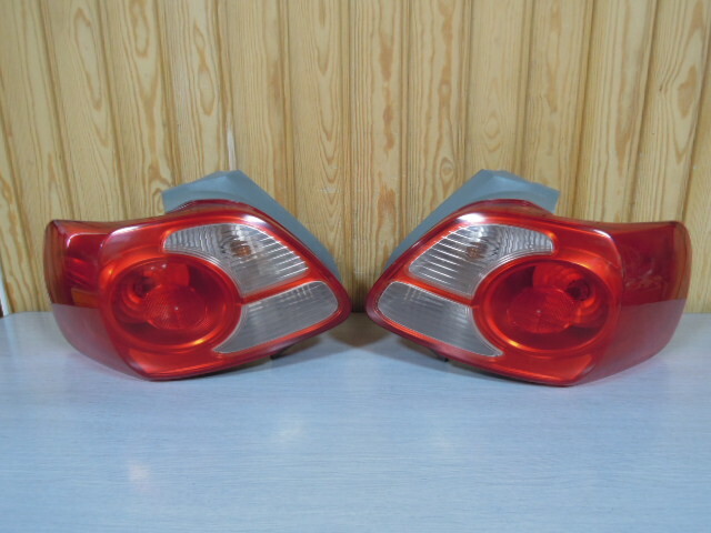トヨタ ポルテ NNP10 テールランプ 左右 セット 中古 STANLEY 52-130 L/R 12448拍卖