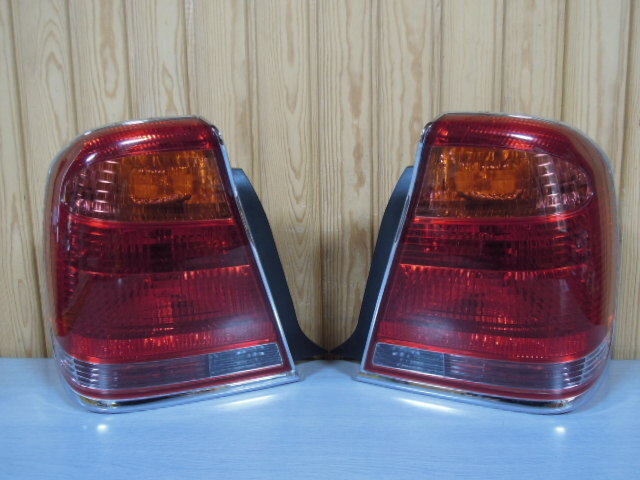 トヨタ クラウン マジェスタ JZS173 テールランプ 左右 セット 中古 ICHIKOH 30-282 L/R 12452拍卖