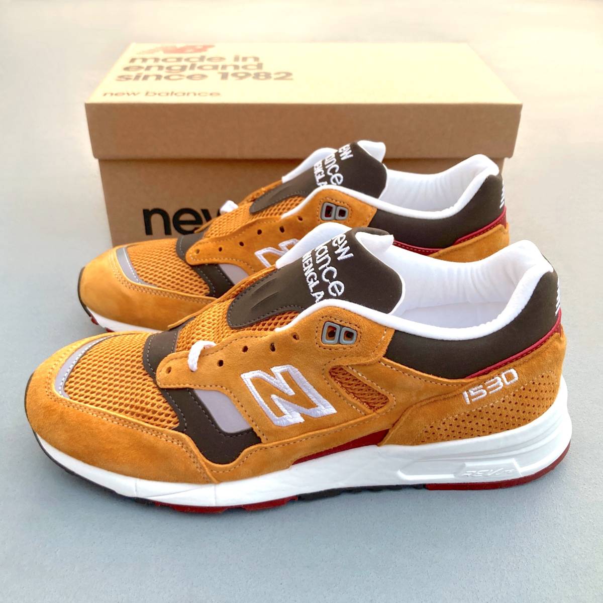 NB直営店限定 “SPICE PACK” NEW BALANCE M1530SE UK製 US9.5D 27.5cm スエード 新品 M1500 30th記念 イギリス英国製 マスタード イエロー拍卖