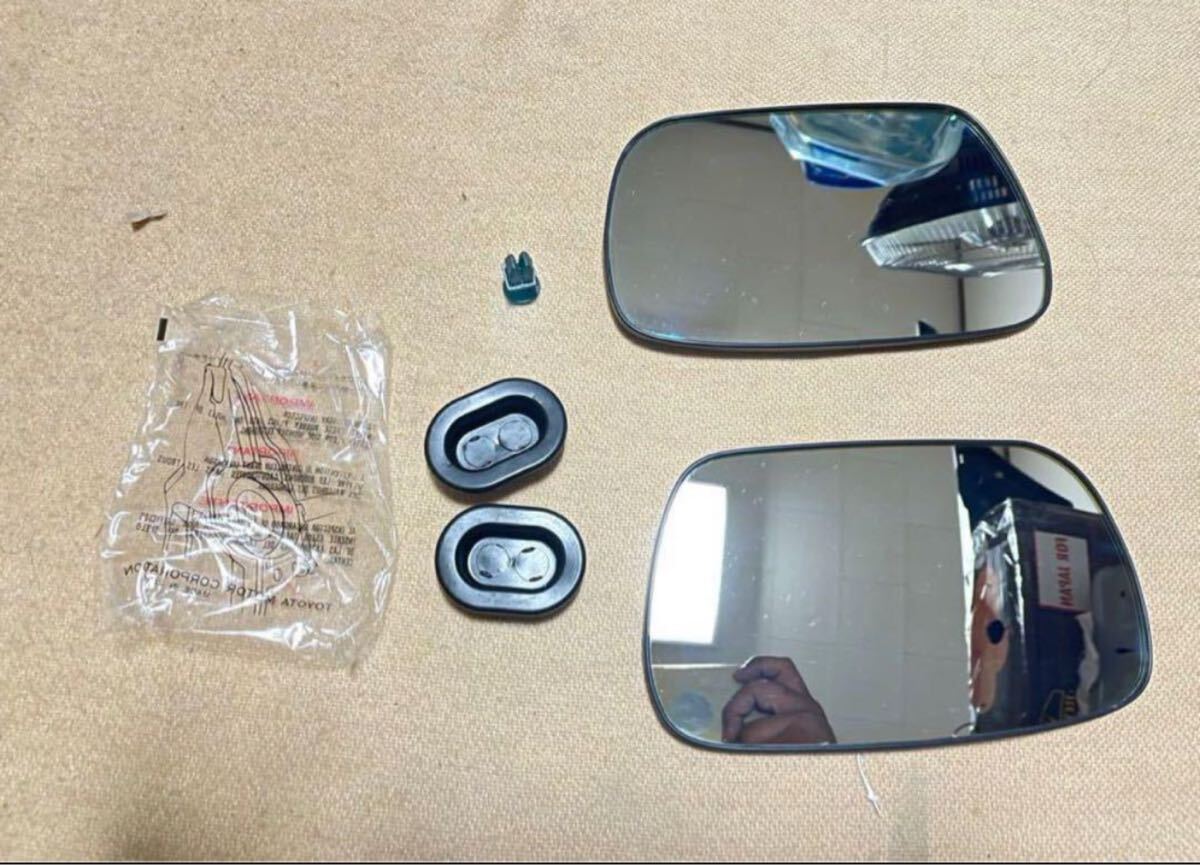 ★★★トヨタ純正 たぶんレインクリアリングブルーミラー 08643-12010ノーマルミラーの可能性もあります。★拍卖