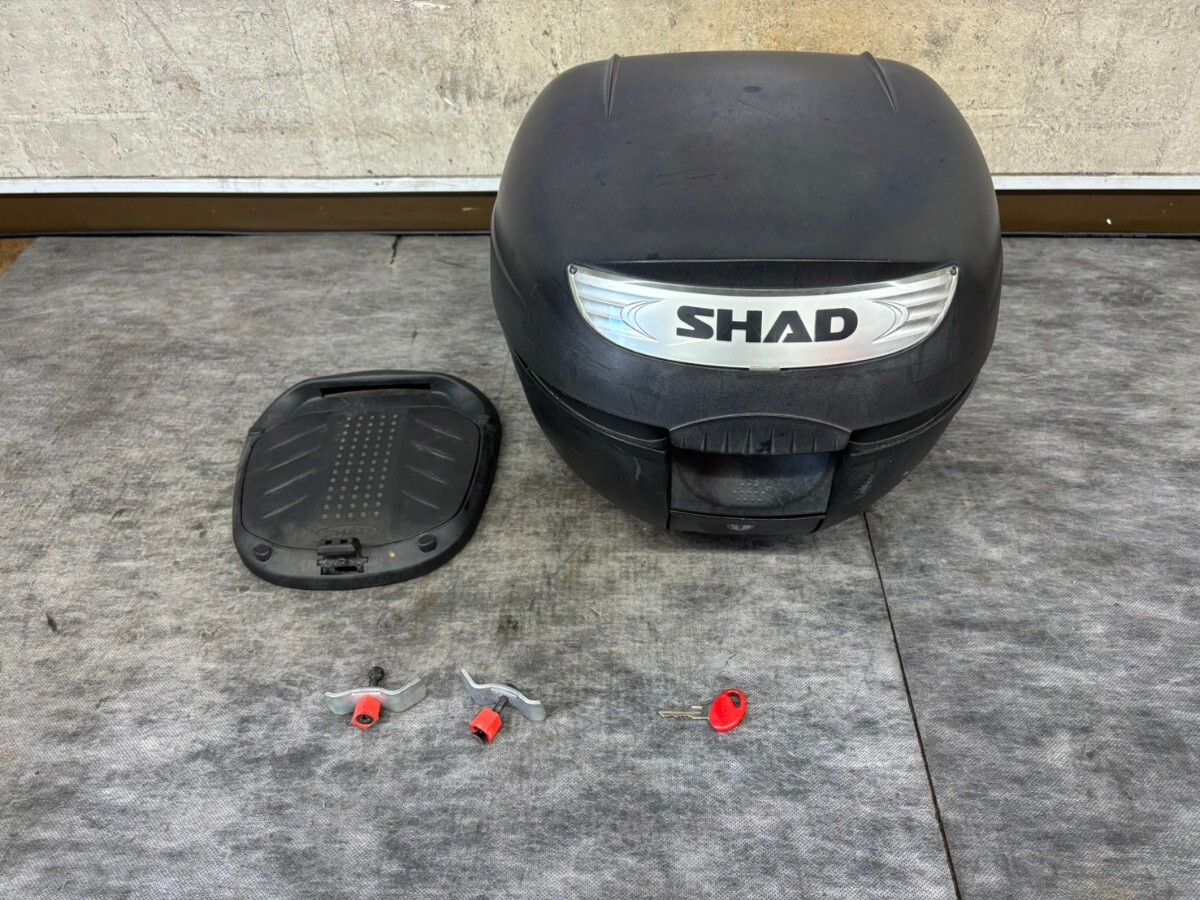 バイク用 SHAD 鍵付き リアボックス 取り付けステー付き トップケース 部品 パーツ拍卖