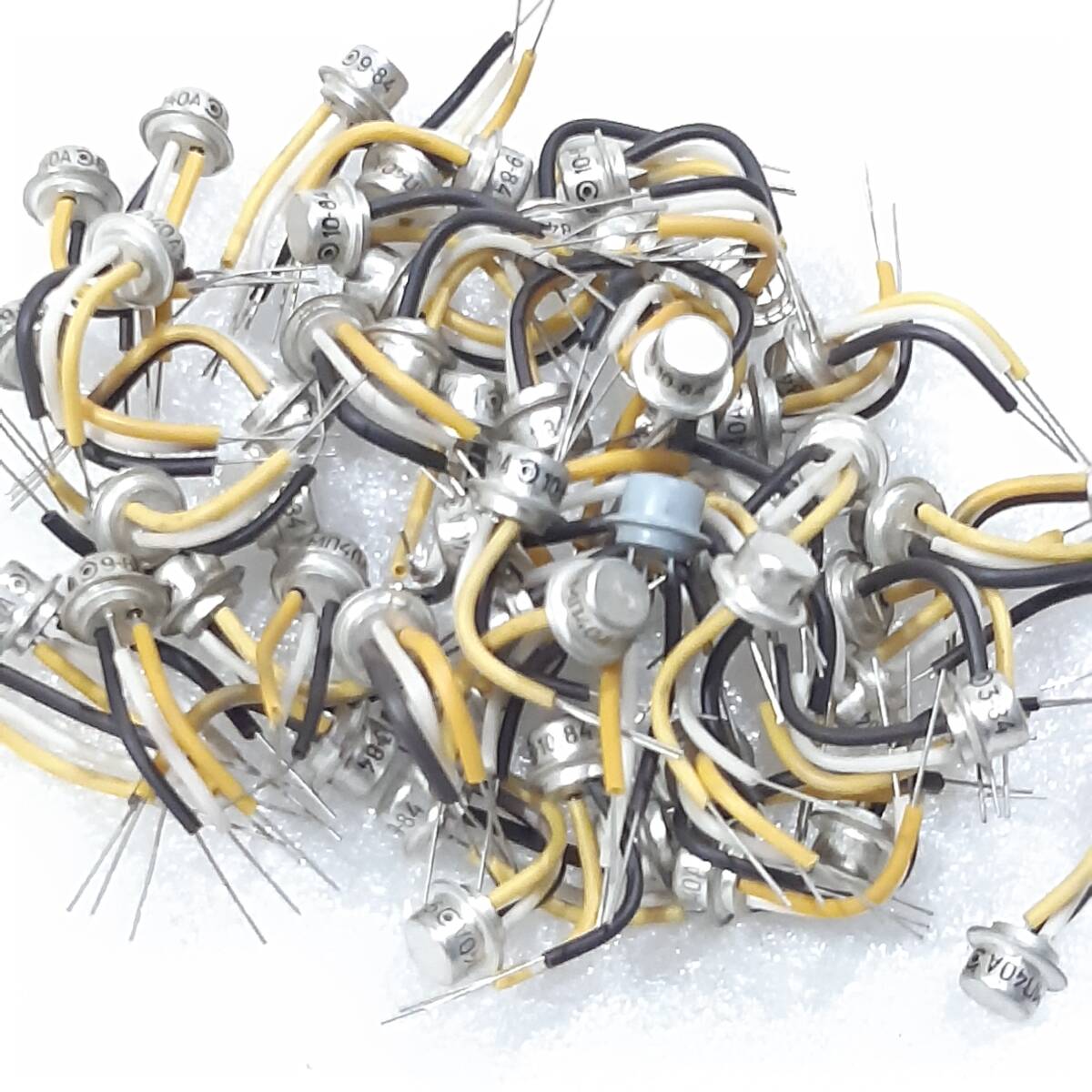 新品未使用品 50個セット 旧ソ連製 ソビエト/ロシア製 PNPゲルマニウムトランジスタ MP40A (МП40A) KT680A、EFT306、EFT307、2N104相当拍卖