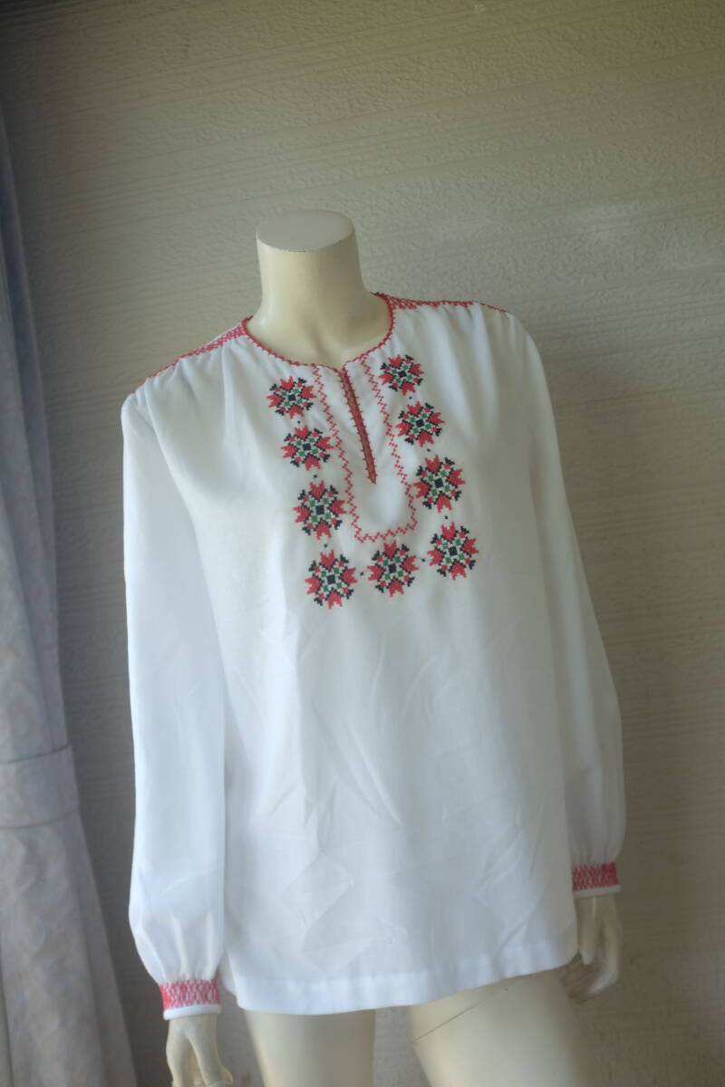 HEVESI HTSz★オーバーブラウス★刺繍使い★ホワイト★大きいサイズ42号拍卖