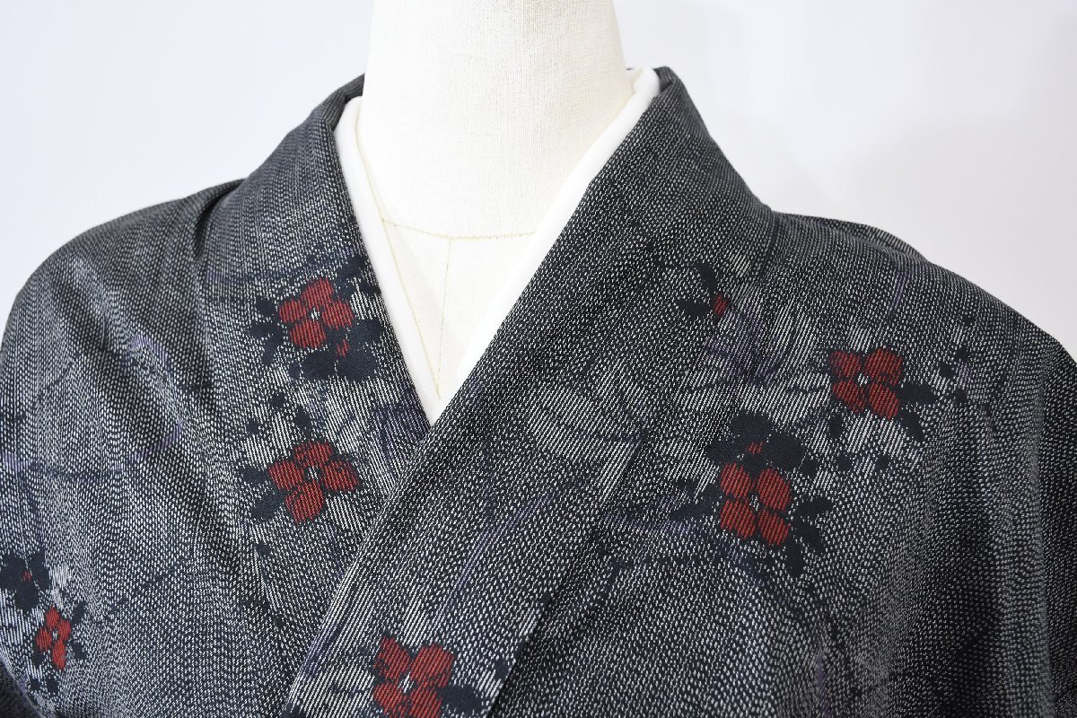 紬 つむぎ 花唐草 亀甲 身丈155cm 裄丈63.5cm ★着物 pb-2724 桜庭呉服店拍卖