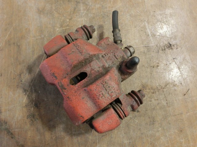 ジムニー 右 キャリパー 平成8年 E-JA22W フロント ブレーキ 1型 20.4万km 即決あり ii拍卖